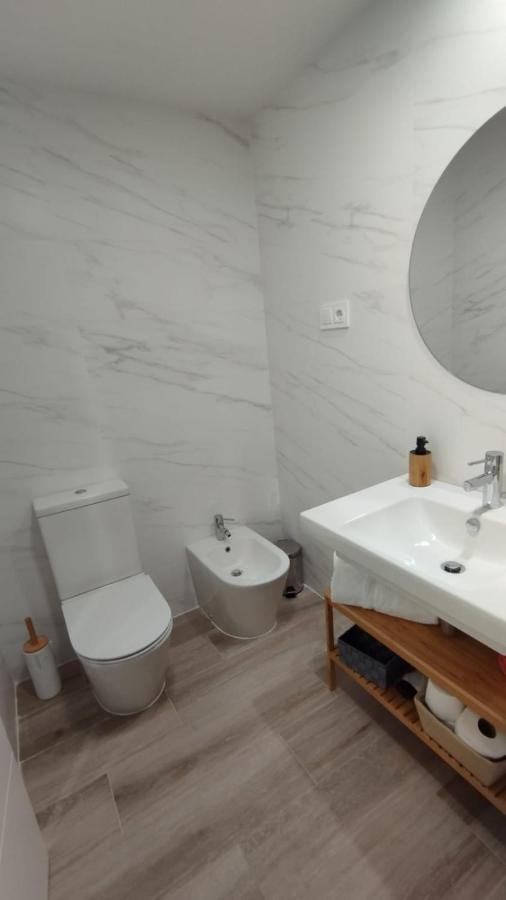 Habitacion Con Bano Privado Bilbao Bagian luar foto