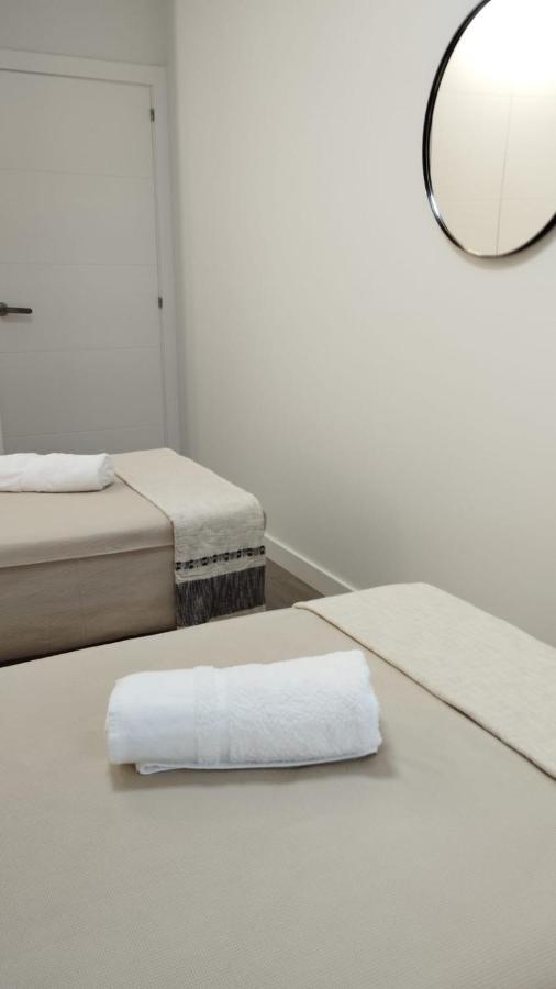 Habitacion Con Bano Privado Bilbao Bagian luar foto
