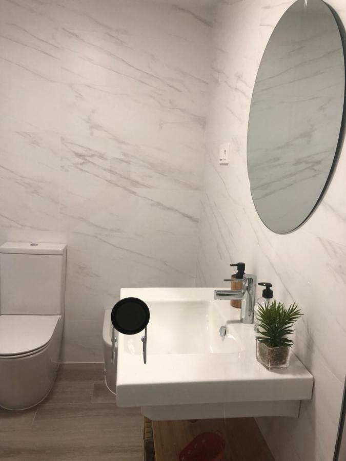 Habitacion Con Bano Privado Bilbao Bagian luar foto